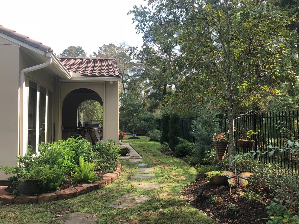 Thompson's Landscaping - Photo 5