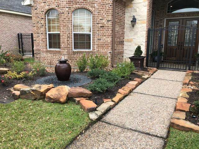 Curb Appeal - Before & After by Thompson's Landscaping - Photo 9