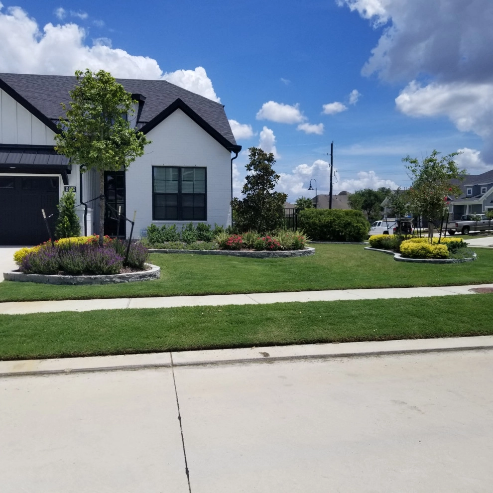 Landscaping by Thompson's Landscaping - Photo 35