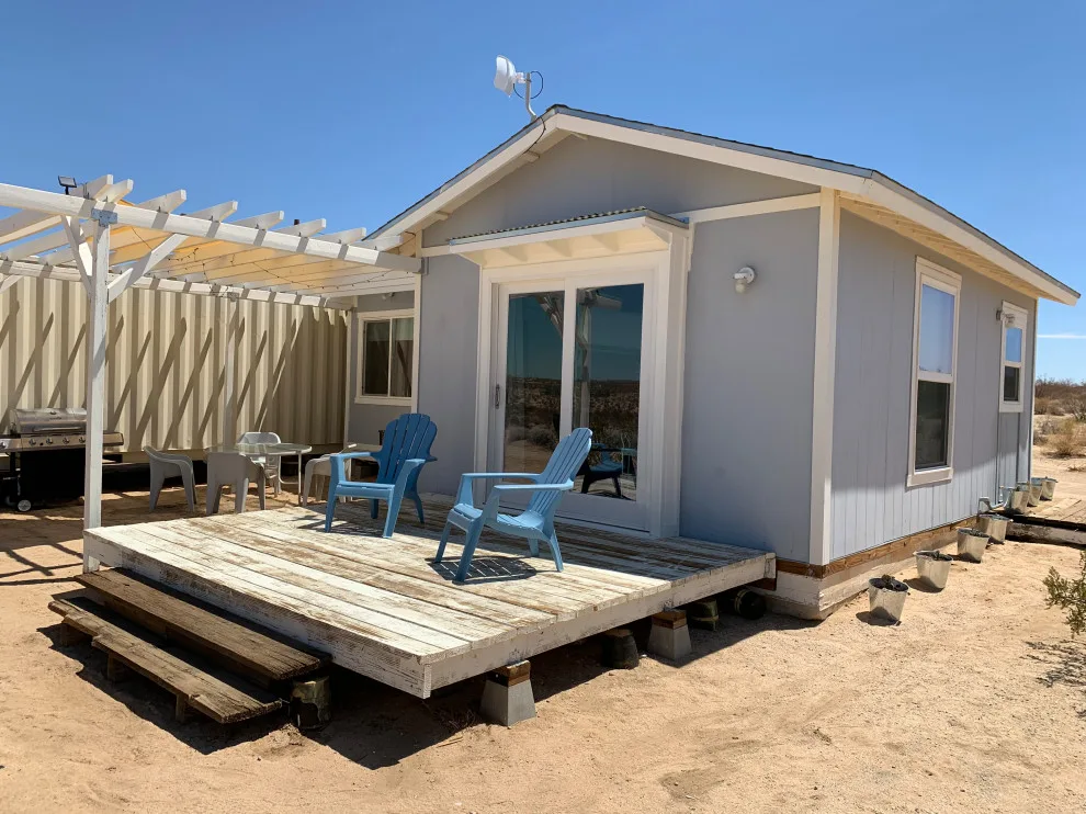 Mojave Desert - Contemporary Cabin Revitalization by IM Design - Photo 4