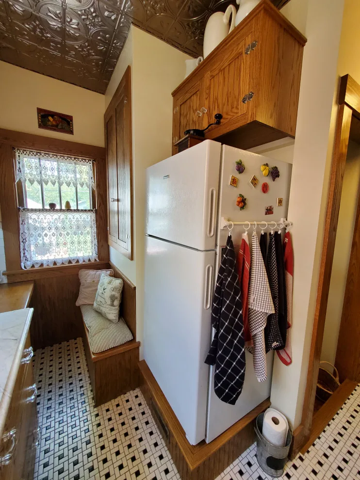 Remodeling of Kitchen and Stairs by Prairie Studio - Photo 5