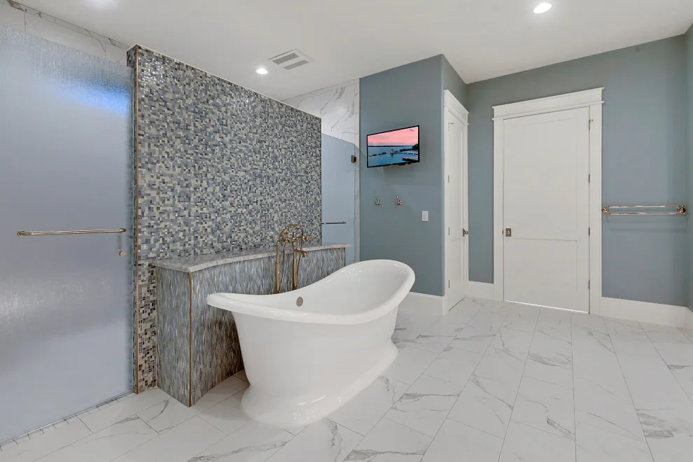 Travis Lake Shorefront by Austin Design Group - Photo 20