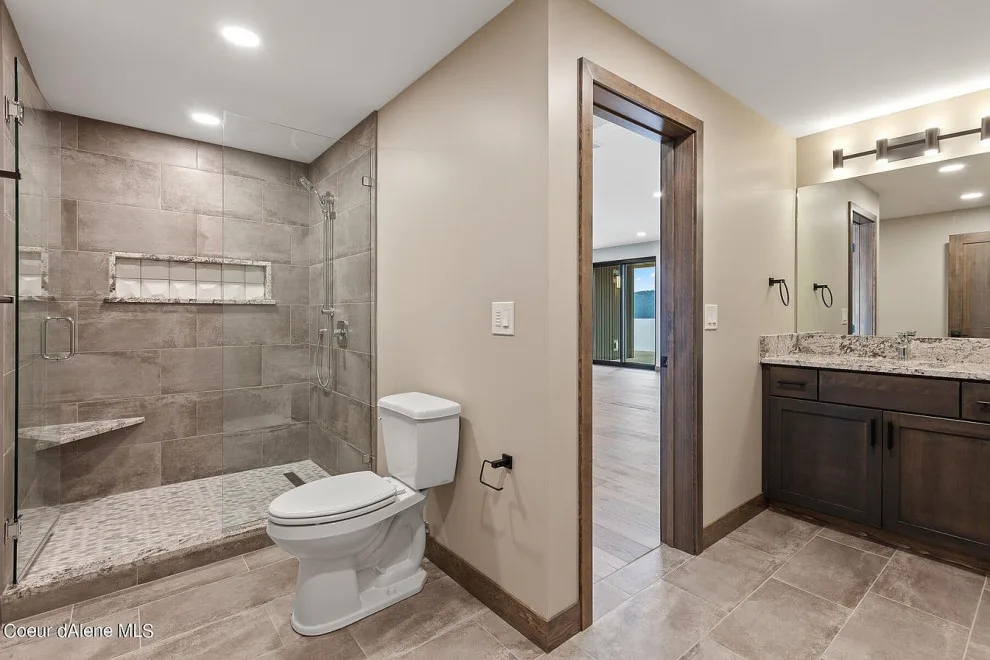 Lakeside Modern by Design Services NW - Photo 15