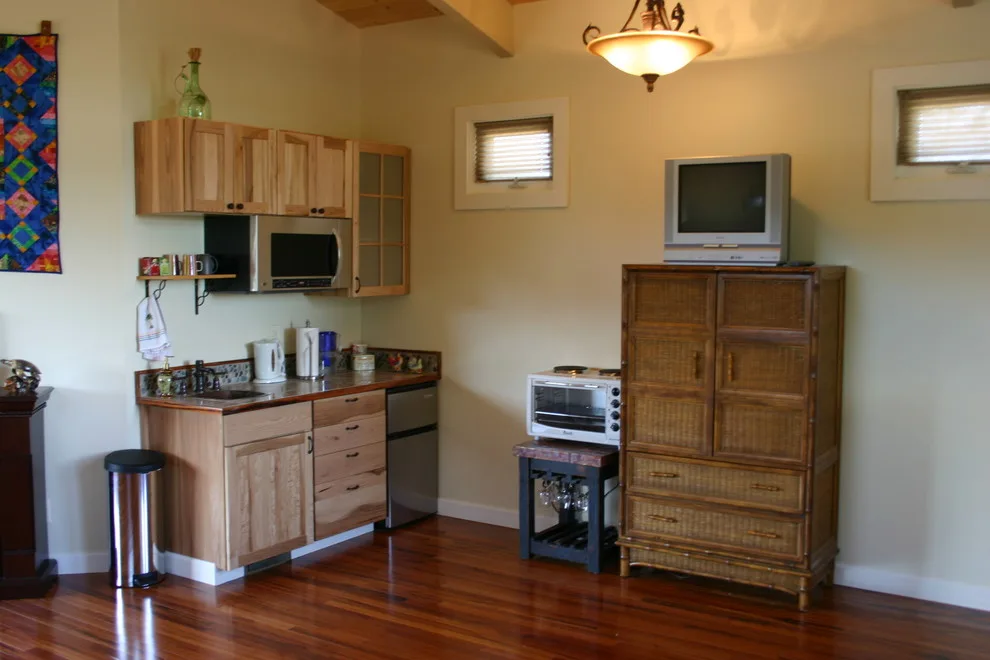 Hawaiian Master Suite in Los Osos by Gannage Design - Photo 14