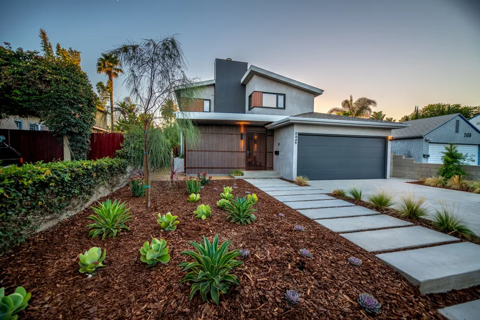 Louella Avenue Home by AAHA Studio - Photo 11
