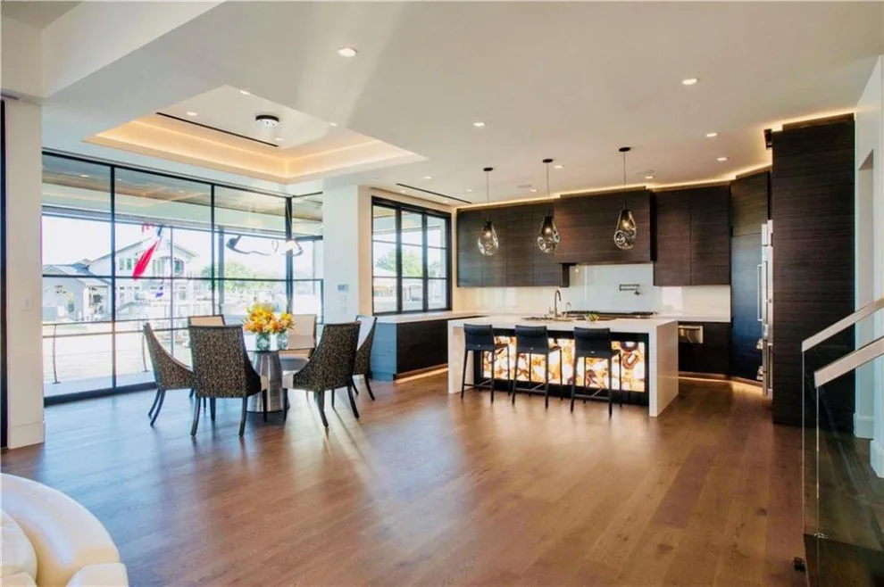 Matern Riverfront by Austin Design Group - Photo 7