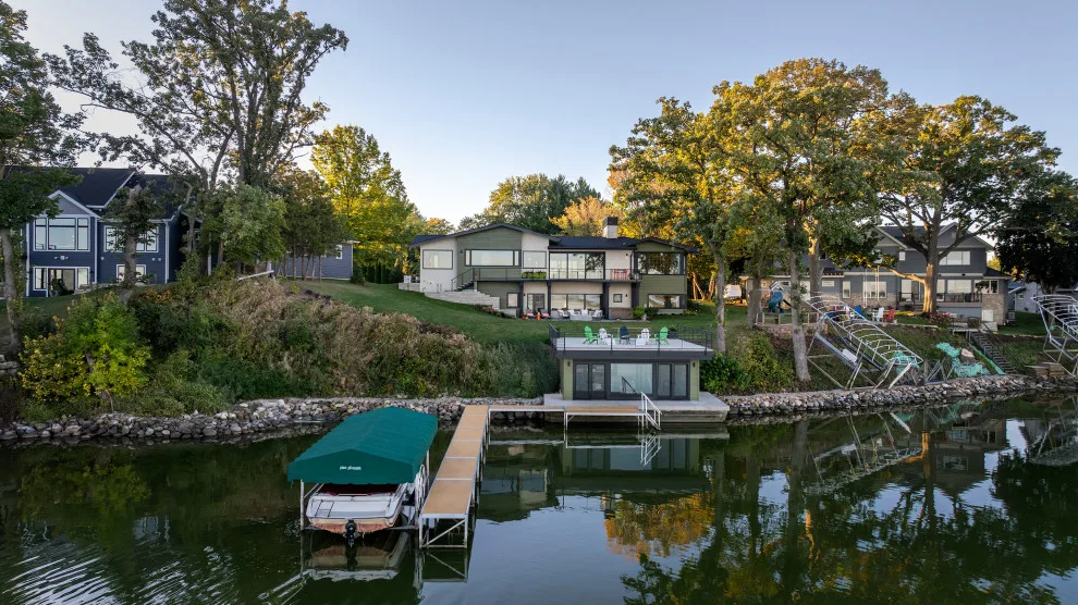 MCM Lakeside Retreat by Udvari-solner Design Company - Photo 8