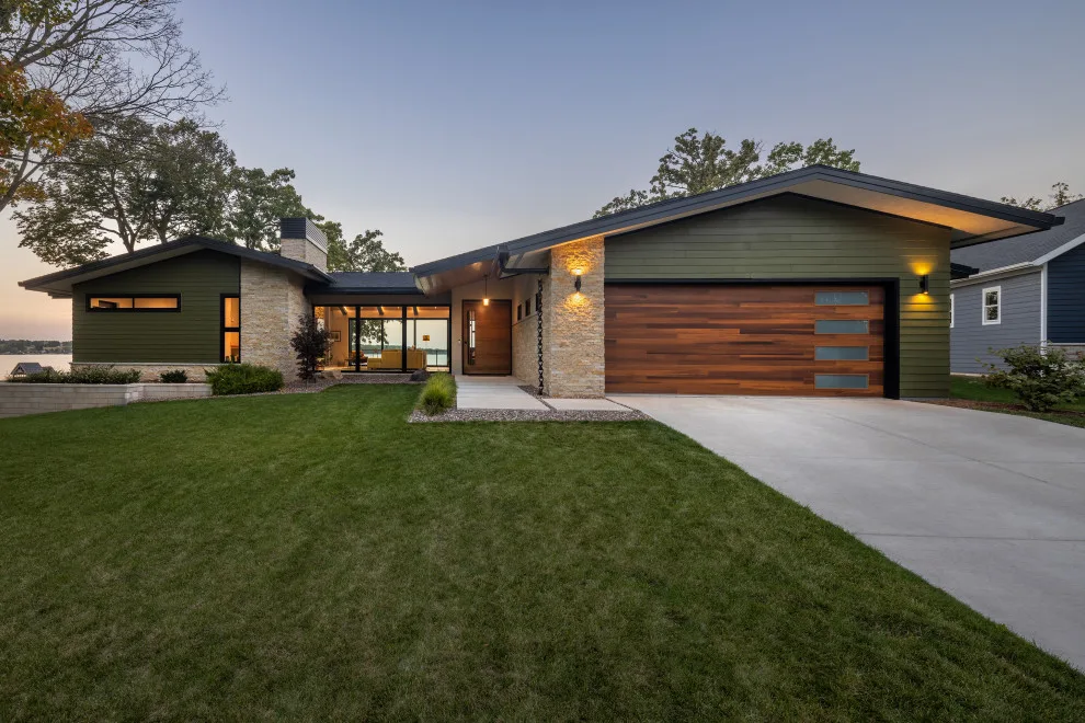MCM Lakeside Retreat by Udvari-solner Design Company - Photo 12