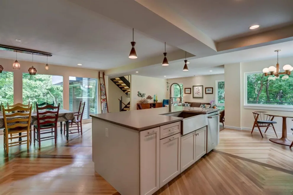 Mid-Century Modern Extension by Udvari-solner Design Company - Photo 12