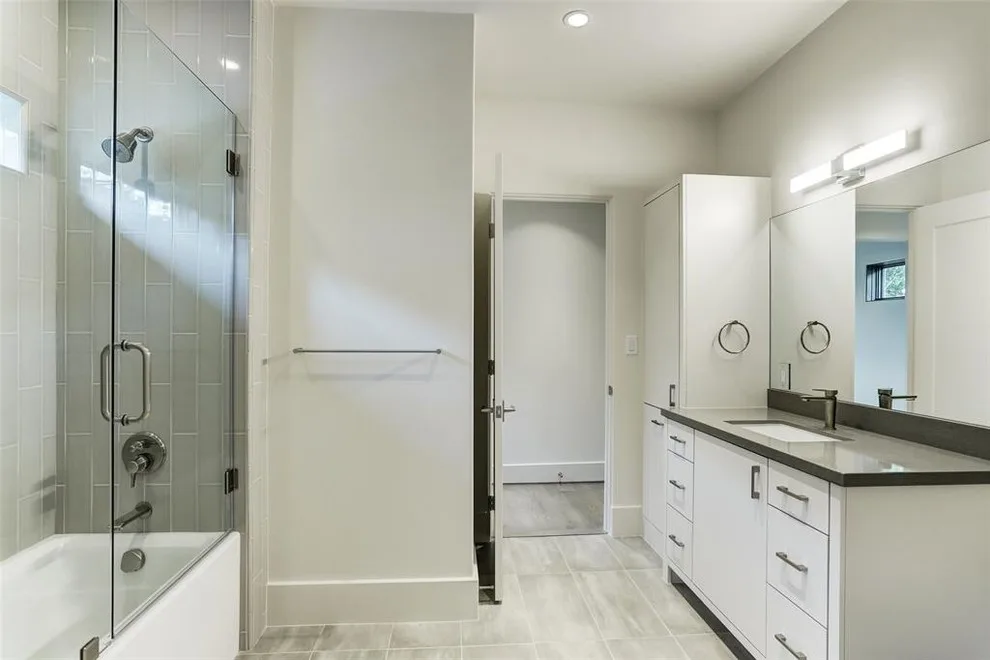 Mid Lane, Afton Oaks - Houston, Texas by Darrin Harvey Designs - Photo 24