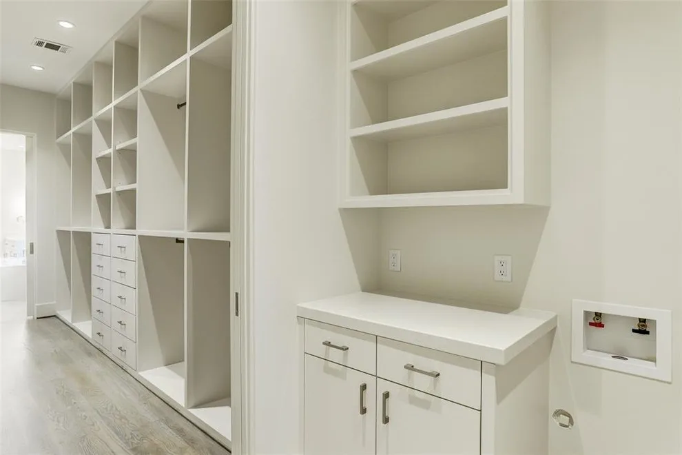 Mid Lane, Afton Oaks - Houston, Texas by Darrin Harvey Designs - Photo 14