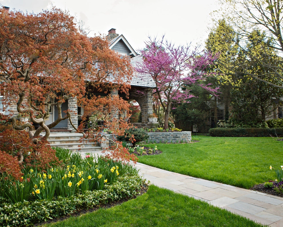 Moorestown Entryway by Beechwood Landscape Architecture And Construction - Photo 10
