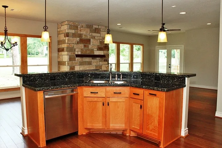 Lake Conroe Design and Build for Pebble Beach Boulevard by Whiteley & Whiteley - Photo 5