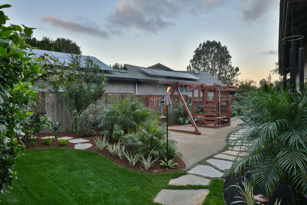 Tropical Del Mar by Torrey Pines Landscape Co., Inc - Photo 14