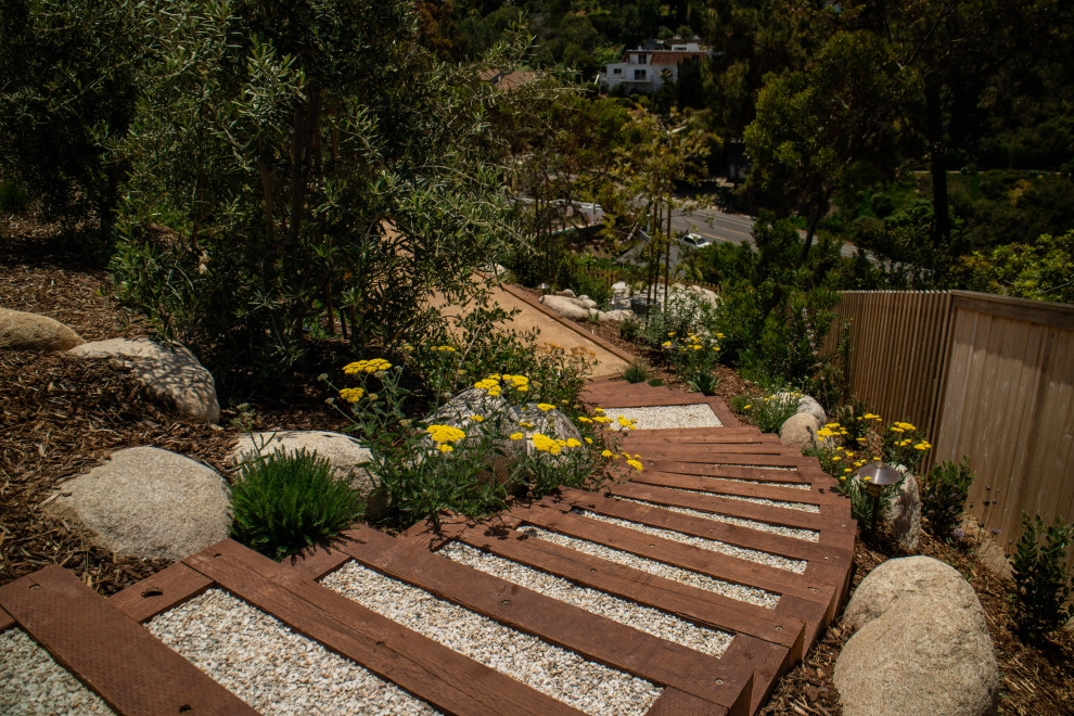 La Jolla Contemporary by Torrey Pines Landscape Co., Inc - Photo 3