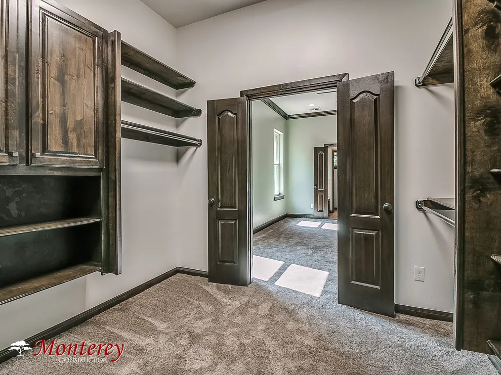 Exclusive Dwelling by Monterey Construction - Photo 15