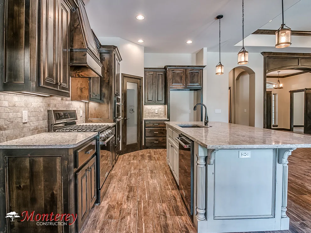 Exclusive Dwelling by Monterey Construction - Photo 17