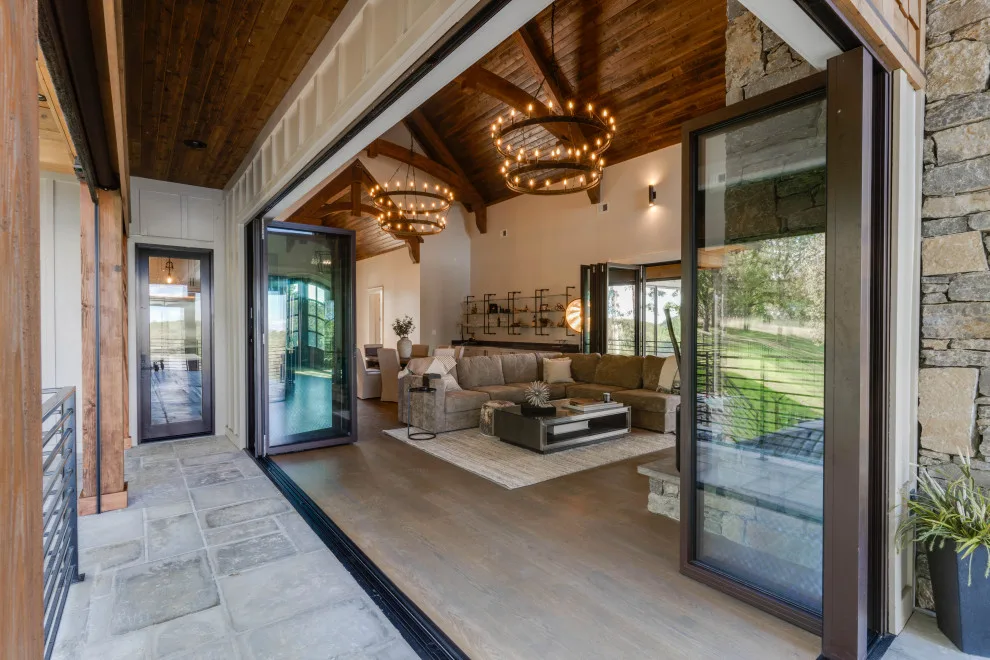 Stream Inn by Home Design Works - Photo 20