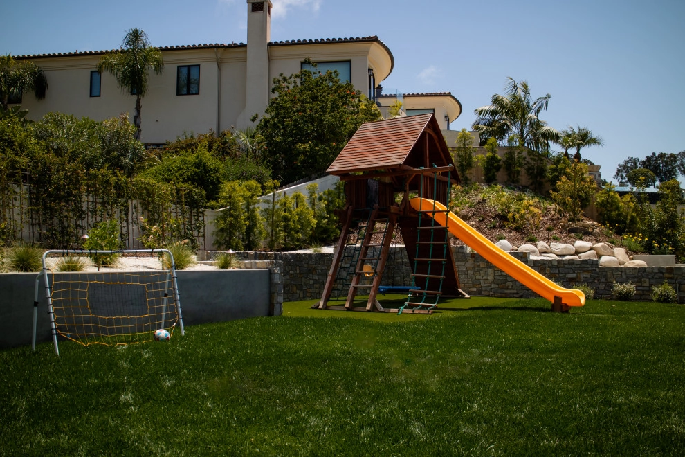 La Jolla Contemporary by Torrey Pines Landscape Co., Inc - Photo 7