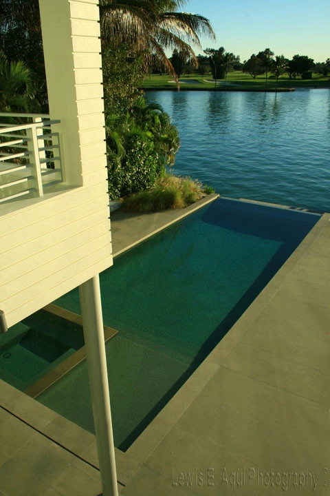Green Modern by Bell Landscape Architecture Inc. - Photo 2
