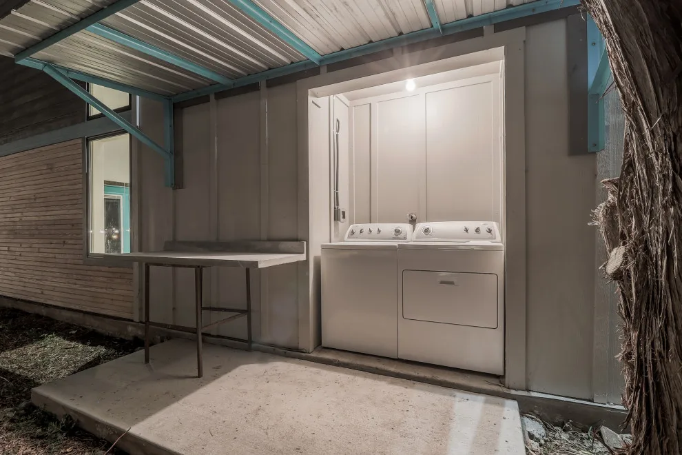 The Store Containers (residential + accessory dwelling unit) by Hush House - Photo 4