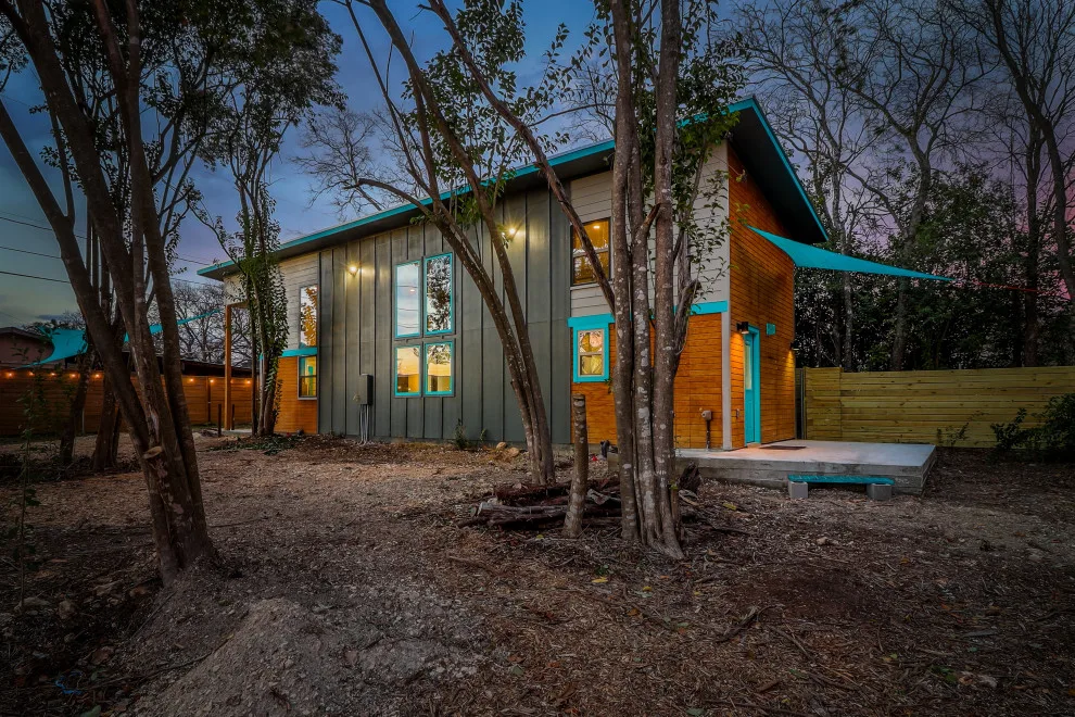The Store Containers (residential + accessory dwelling unit) by Hush House - Photo 8