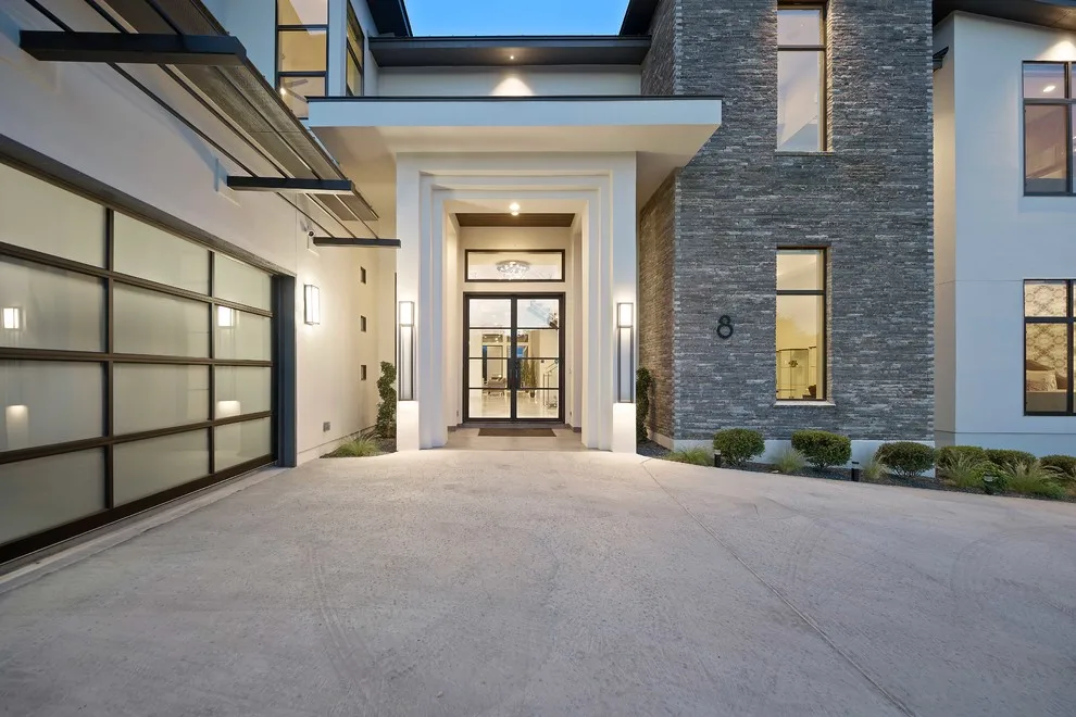 TIRADO RESIDENCE by Oscar E. Flores Design Studio, LLC - Photo 33