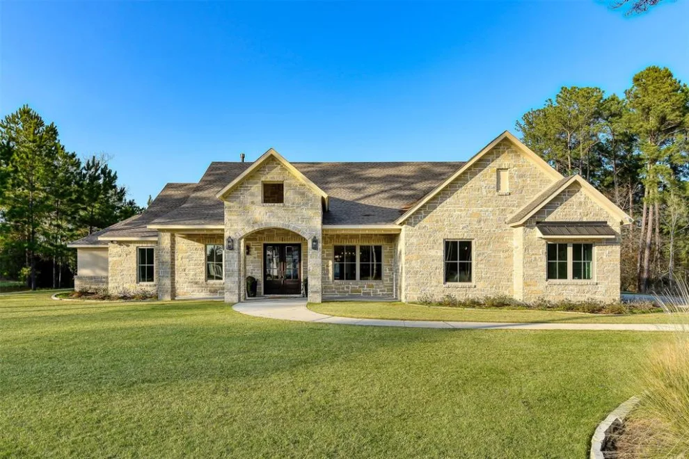 Tomball Bespoke Home by Byrne Haus Custom Home Design - Photo 47