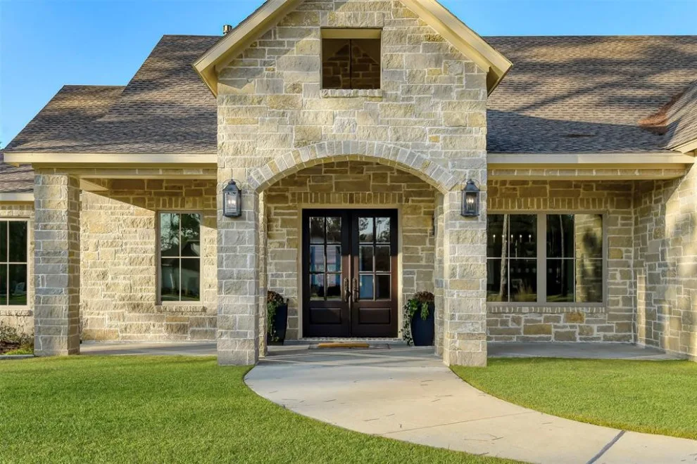 Tomball Bespoke Home by Byrne Haus Custom Home Design - Photo 25