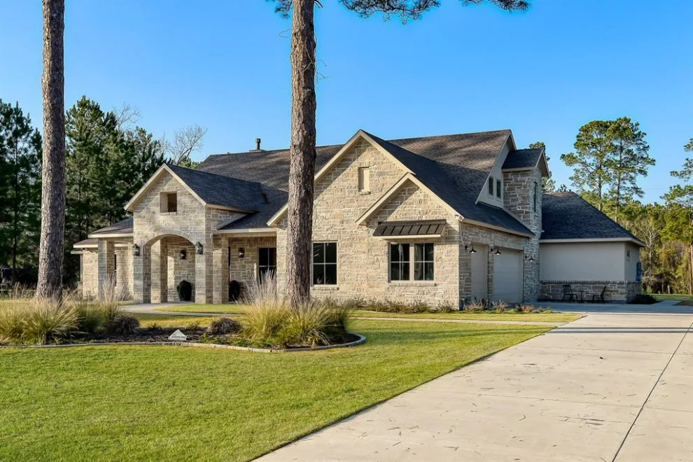 Tomball Bespoke Home by Byrne Haus Custom Home Design - Photo 39