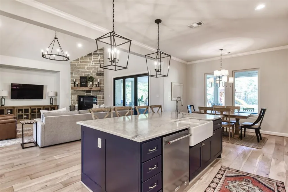 Tomball Bespoke Home by Byrne Haus Custom Home Design - Photo 14