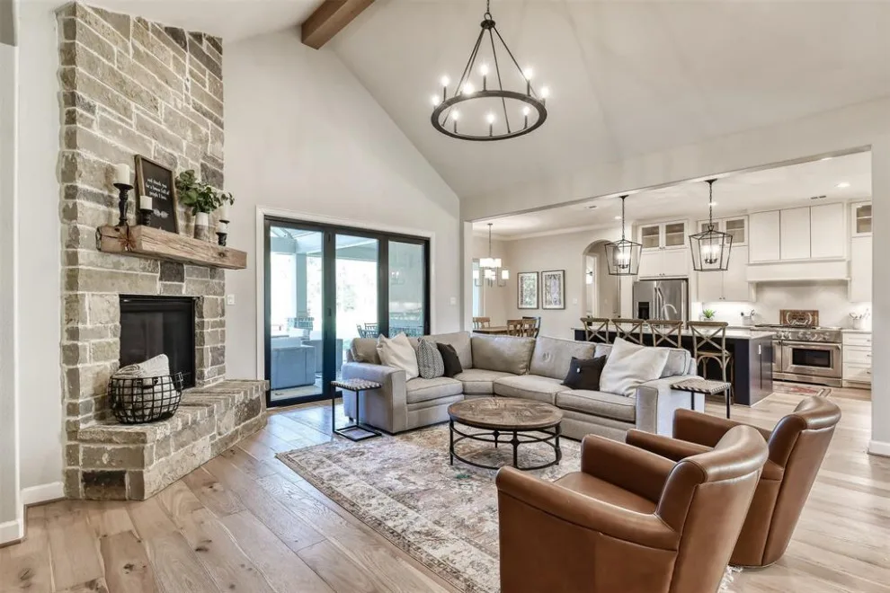 Tomball Bespoke Home by Byrne Haus Custom Home Design - Photo 6