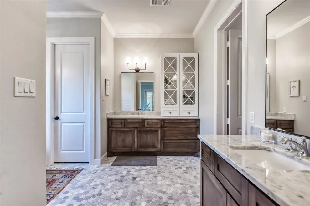 Tomball Bespoke Home by Byrne Haus Custom Home Design - Photo 36