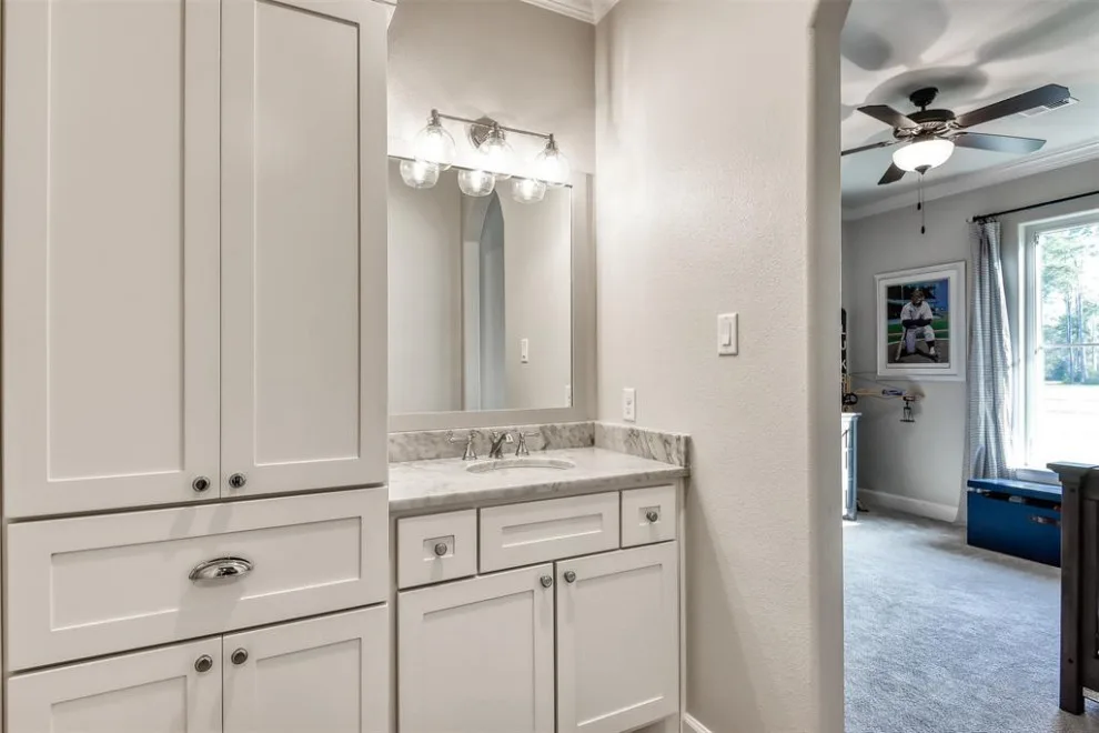 Tomball Bespoke Home by Byrne Haus Custom Home Design - Photo 38