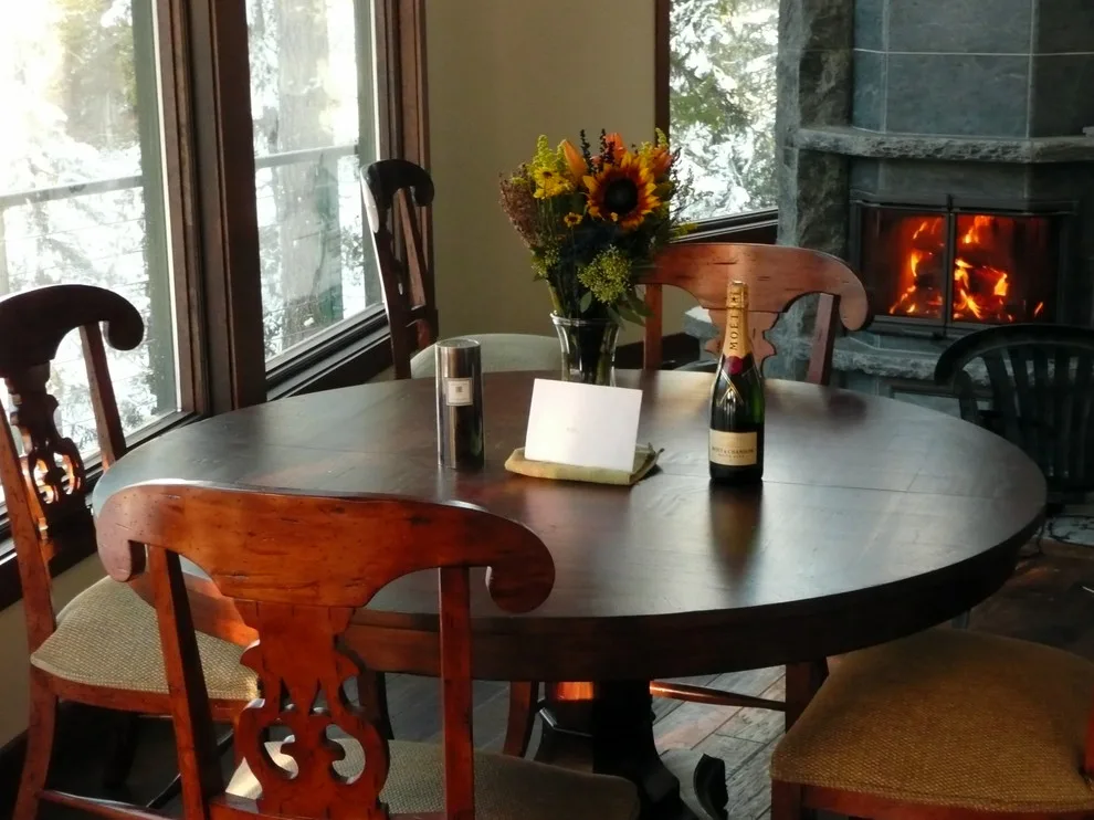 Summit Sanctuary: Off-Grid Mountain Retreat by SC Design - Photo 16