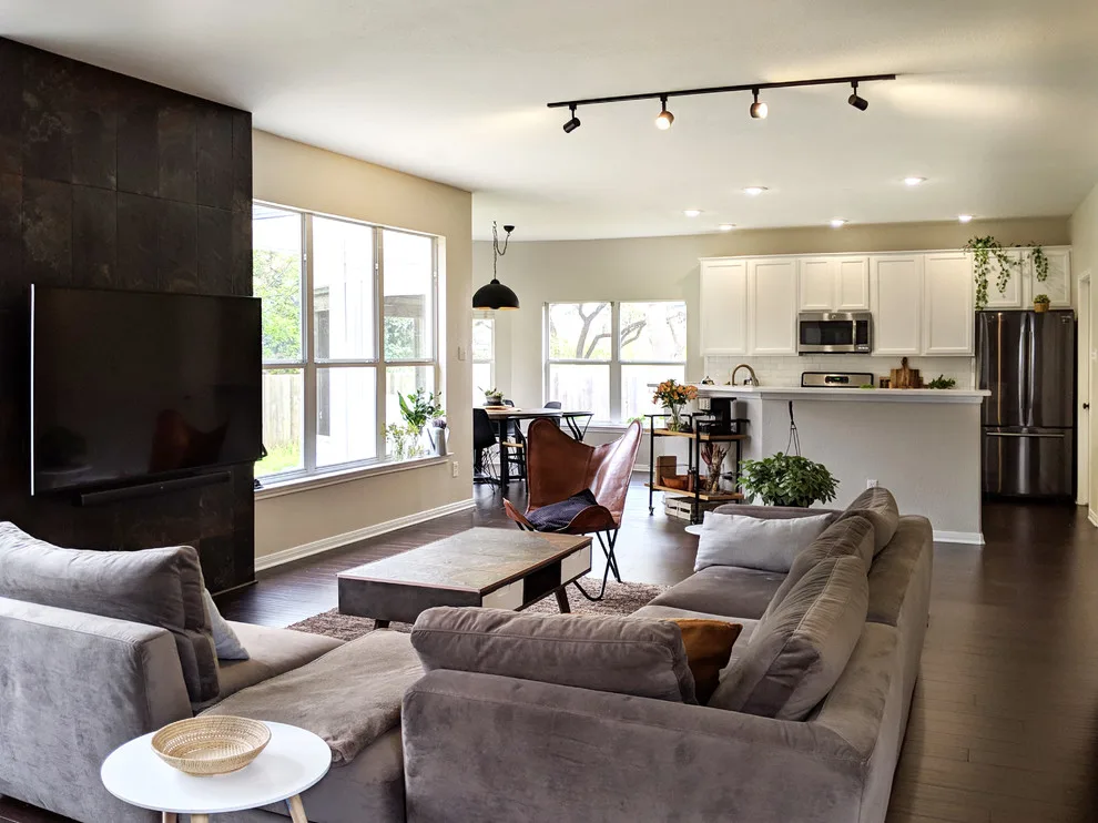 Suburban Home in Austin by Medzini Designs - Photo 9