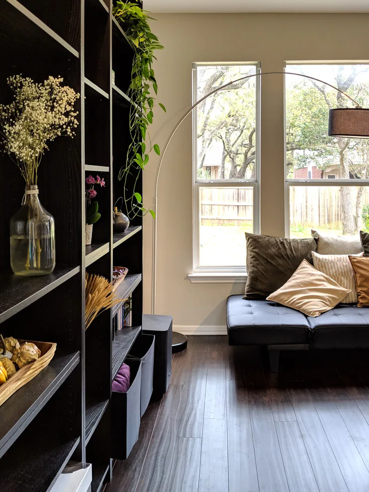 Suburban Home in Austin by Medzini Designs - Photo 7