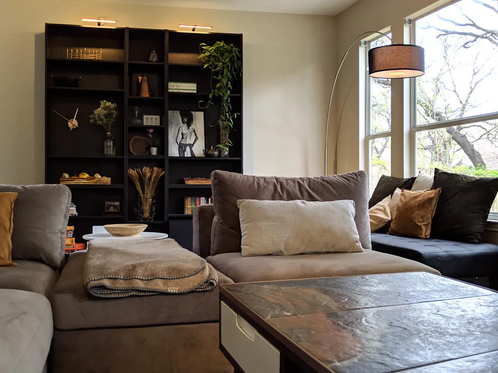 Suburban Home in Austin by Medzini Designs - Photo 3