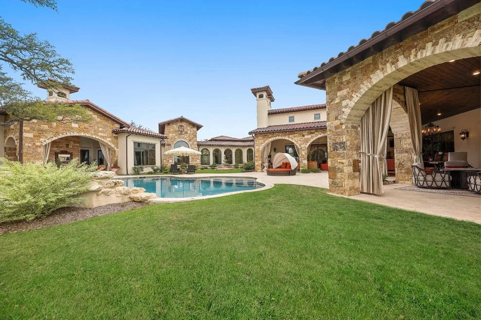 DREAM VILLA by Oscar E. Flores Design Studio, LLC - Photo 11