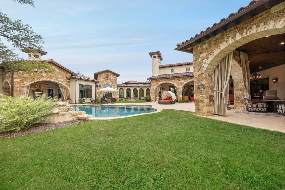 DREAM VILLA by Oscar E. Flores Design Studio, LLC - Photo 17