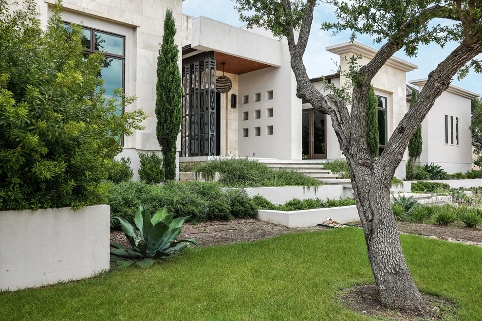 Waterford Heights Modern by A-Design By Gustavo Arredondo, Inc. - Photo 4