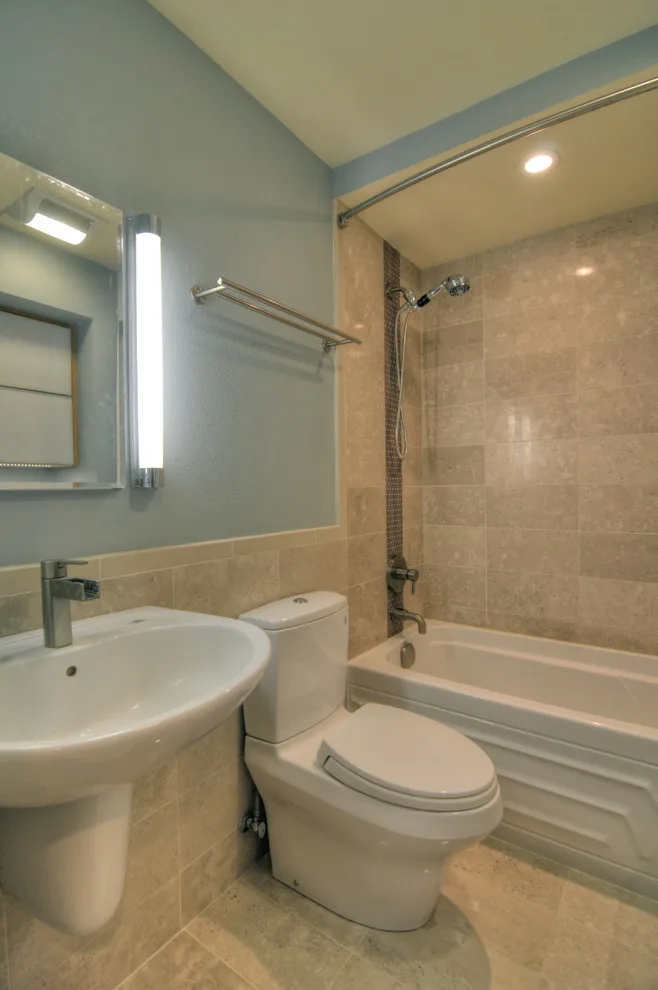 Complete Home Renovation: Sleek Modern Aesthetics by Caroline Veerman Homes - Photo 3