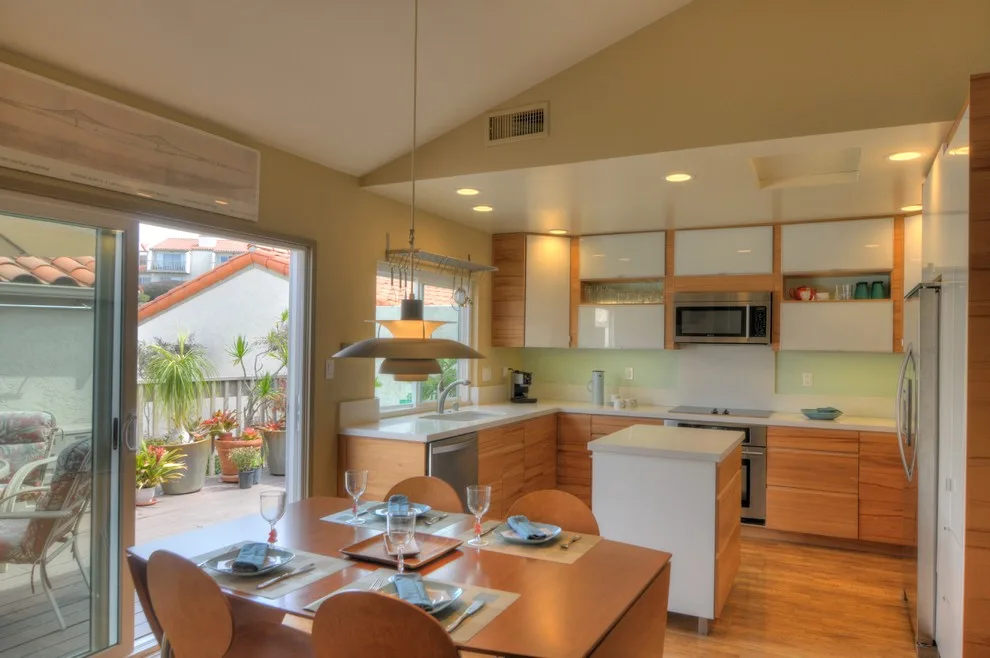 Complete Home Renovation: Sleek Modern Aesthetics by Caroline Veerman Homes - Photo 8