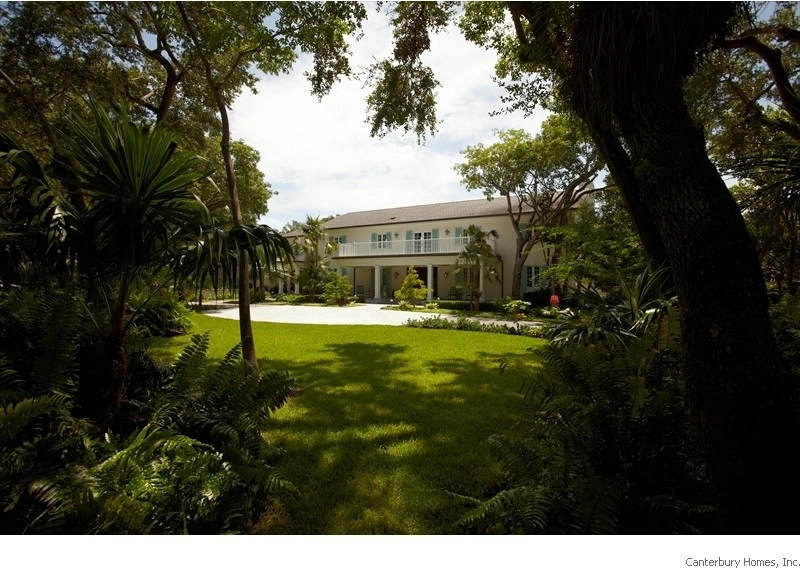 Hamptons meets Tropics by Bell Landscape Architecture Inc. - Photo 2