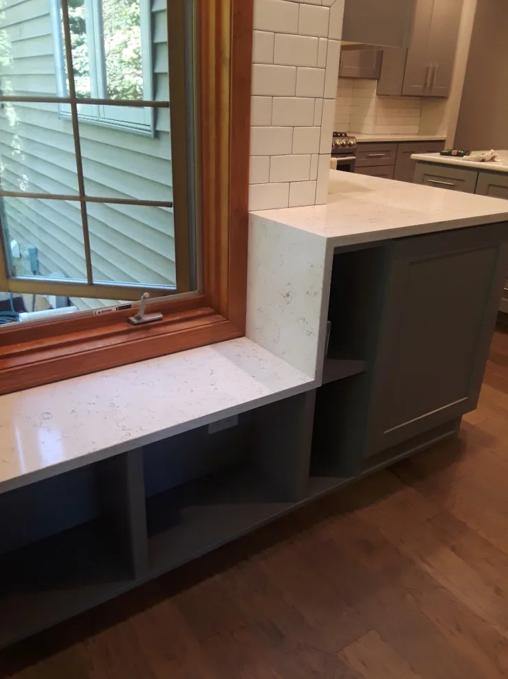 Valparaiso Kitchen Makeover by ME DESIGN And Construction - Photo 3