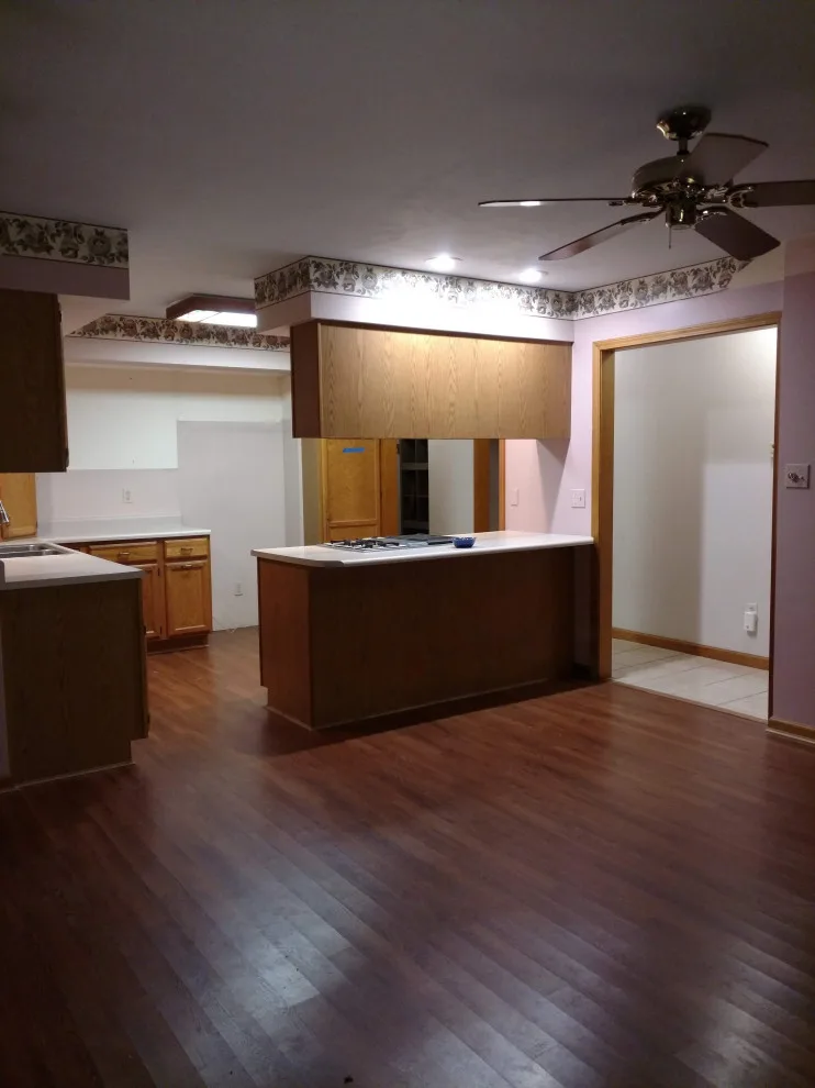 Valparaiso Kitchen Makeover by ME DESIGN And Construction - Photo 6
