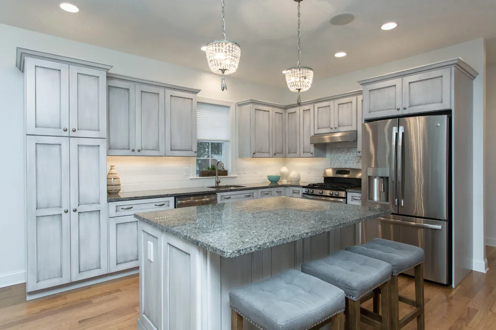 Timeless Sophistication: Kitchen by Saratoga Kitchens And Baths - Photo 6