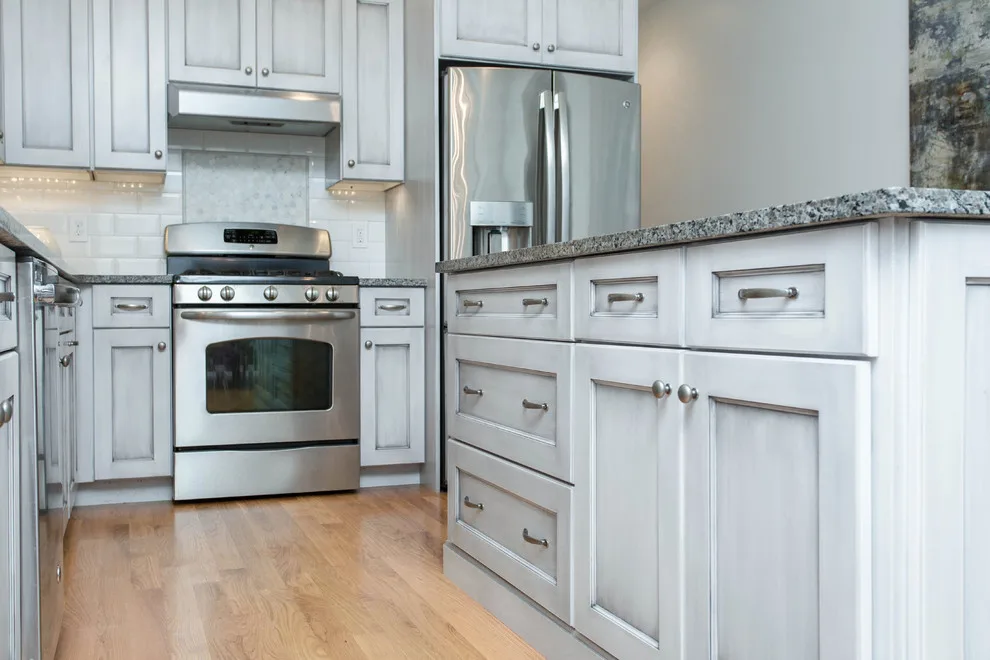 Timeless Sophistication: Kitchen by Saratoga Kitchens And Baths - Photo 2