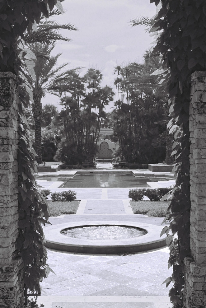 Formal Finesse by Bell Landscape Architecture Inc. - Photo 4