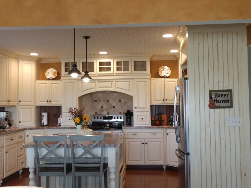 Advantedge Paints & Home Decor - Photo 4